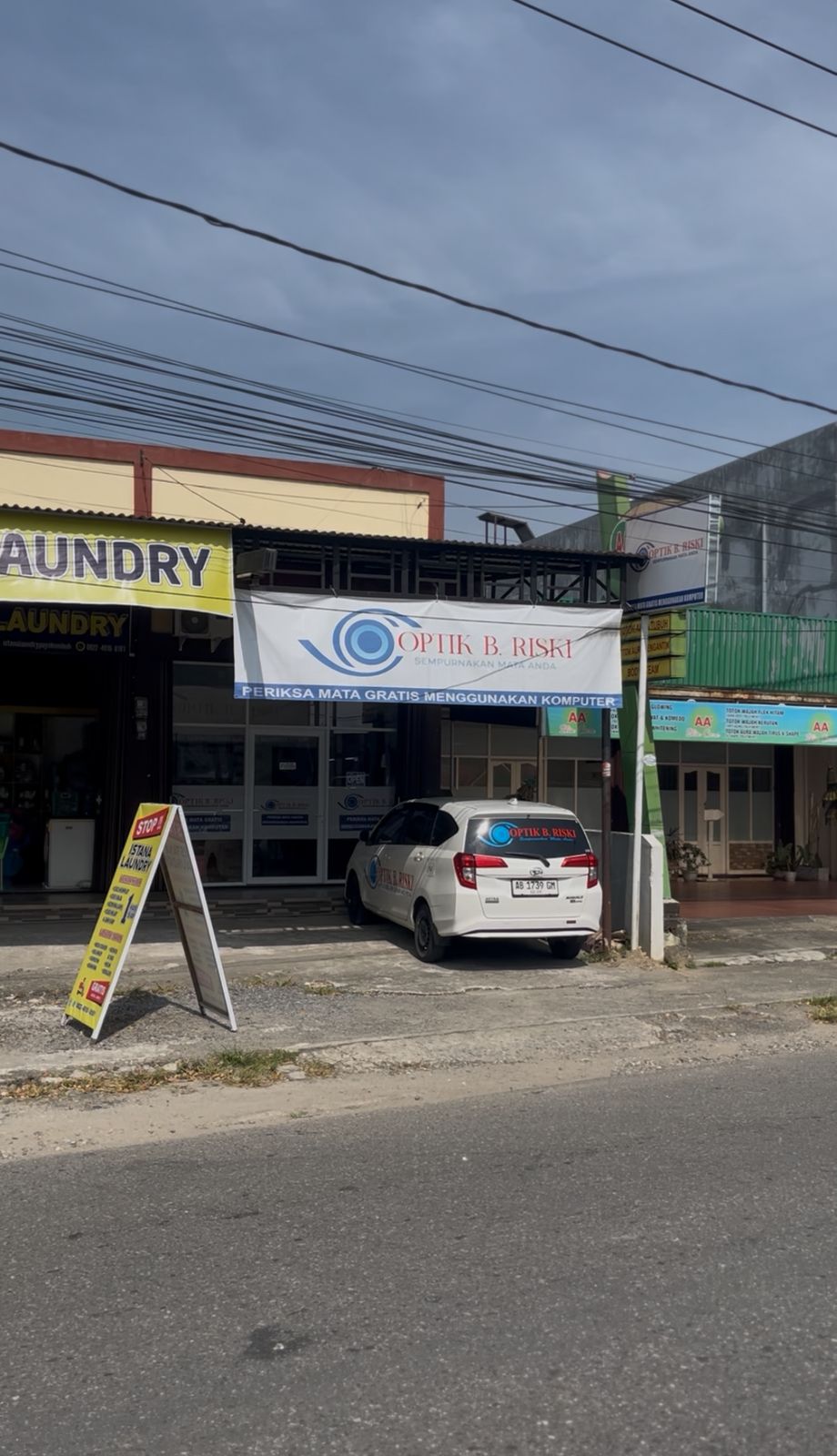 Optik B. Riski Payakumbuh